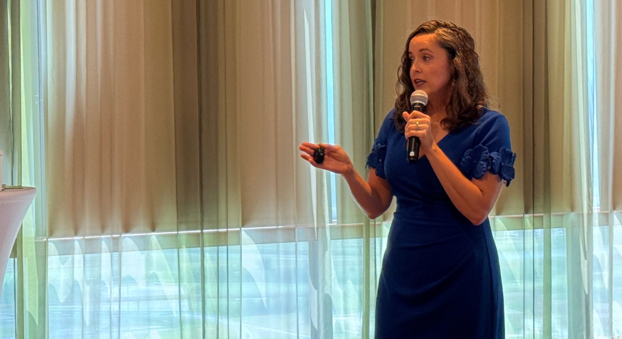 communicate. relate. thrive. (1)